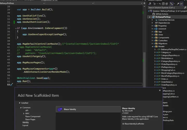 Kod C# w Visual Studio, gdzie widać konfigurację aplikacji Blazor vs Razor Pages. Dodawanie Blazor Identity.