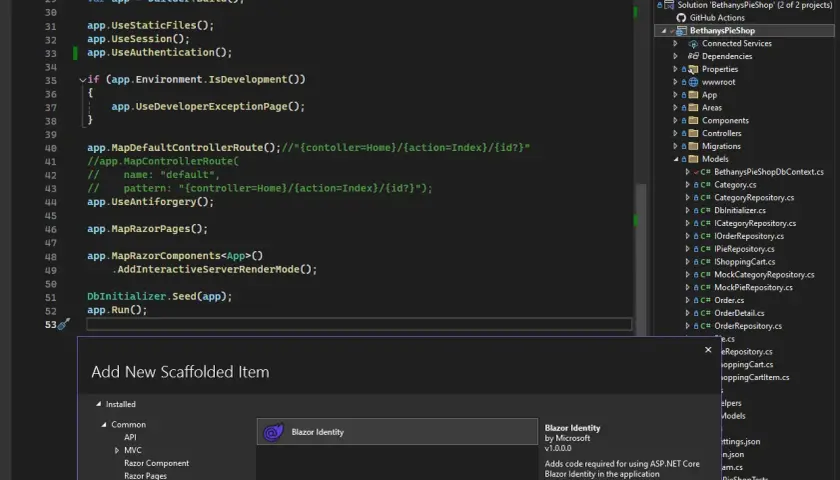 Kod C# w Visual Studio, gdzie widać konfigurację aplikacji Blazor vs Razor Pages. Dodawanie Blazor Identity.