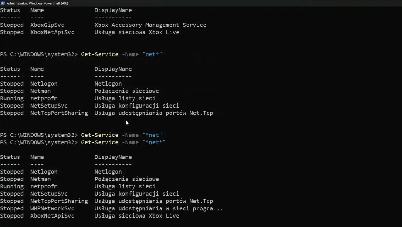Wiersz poleceń Windows PowerShell wyświetla listę usług sieciowych, niektóre zatrzymane, inne działające.