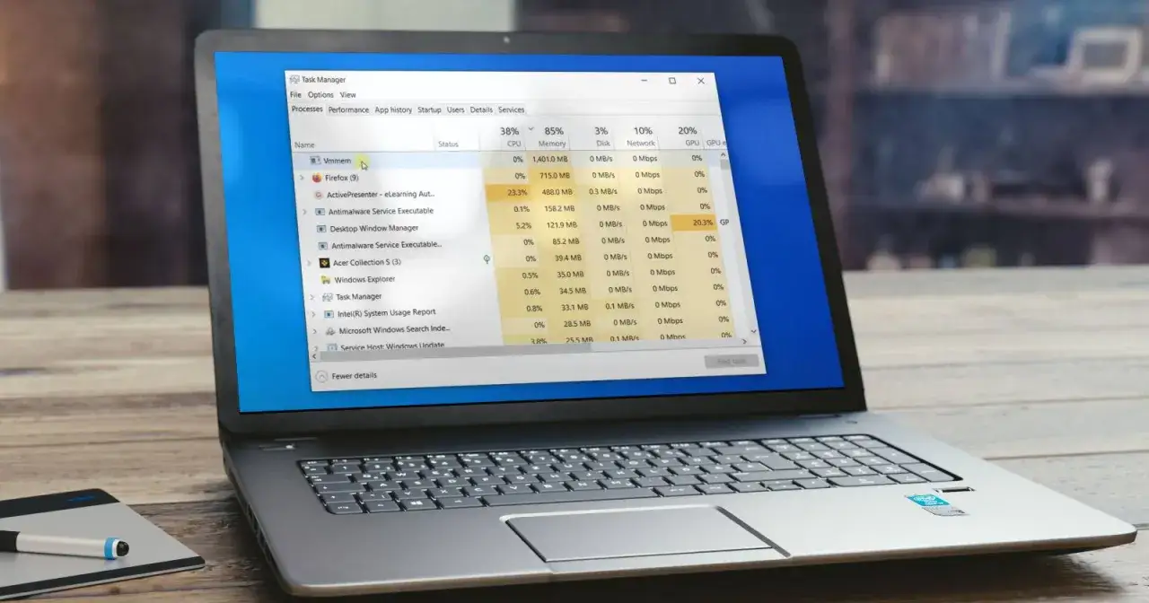 Menedżer zadań Windows, gdzie można zakończyć proces, np. Vmmem, kt&oacute;ry zużywa dużo zasob&oacute;w.